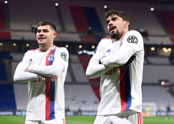 39 Bruno GUIMARAES (ol) - 10 Lucas PAQUETA (ol) during the Ligue 1 match between Lyon and Paris Saint Germain at Groupama Stadium on January 9, 2022 in Lyon, France. (Photo by Alexandre Dimou/Icon Sport)