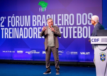 Carlo Ancelotti participou de evento em que técnicos brasileiros criticaram presença de estrangeiros. Foto: Jo Marconne / CBF