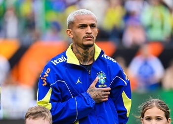 O tituloar da laterla direta do brasil, Wesley, no amistoso deste ano contra a França. Foto: Emilian Baldow (Getty Images)