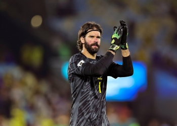 Alisson Becker é o titular absoluto da camisa 1 do Brasil hhá várias anos. Foto: Heuler Andrey (Getty Images)