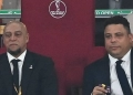 Roberto Carlos e Ronaldo durante a Copa do Catar, em 2022.
