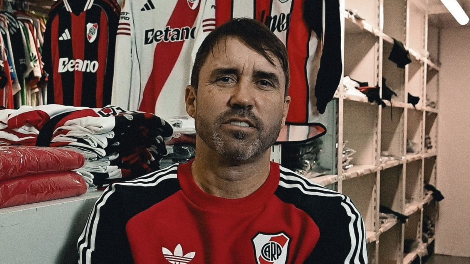 River Plate sofre quarta derrota consecutiva e pressão aumenta sobre Coudet
